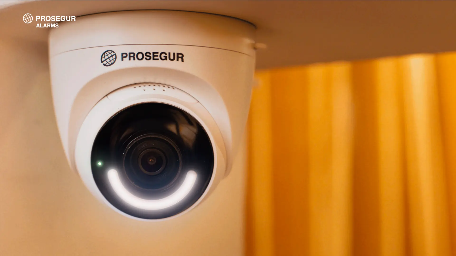 Cámara de seguridad exterior: protege tu hogar 24/7 con Prosegur Alarmas
